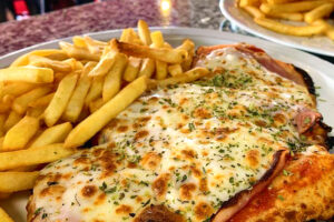 Milanesa de pollo a la Napolitana